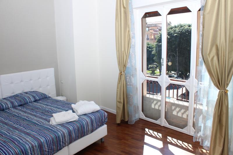 Domus Yenne Suites Cagliari Exteriör bild