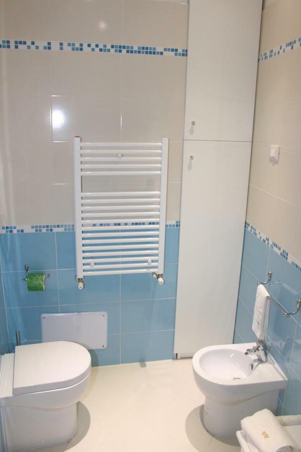 Domus Yenne Suites Cagliari Exteriör bild